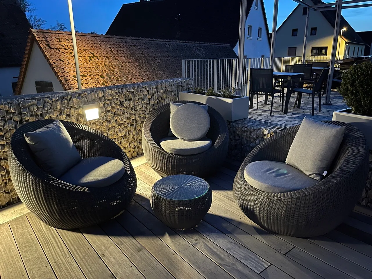 Gemütliche Lounge-Ecke auf der Terrasse